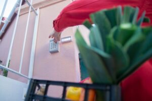 Read more about the article Home Security Systems: Bridging Theory and Practice